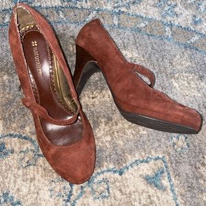 Naturalizer babydoll heel